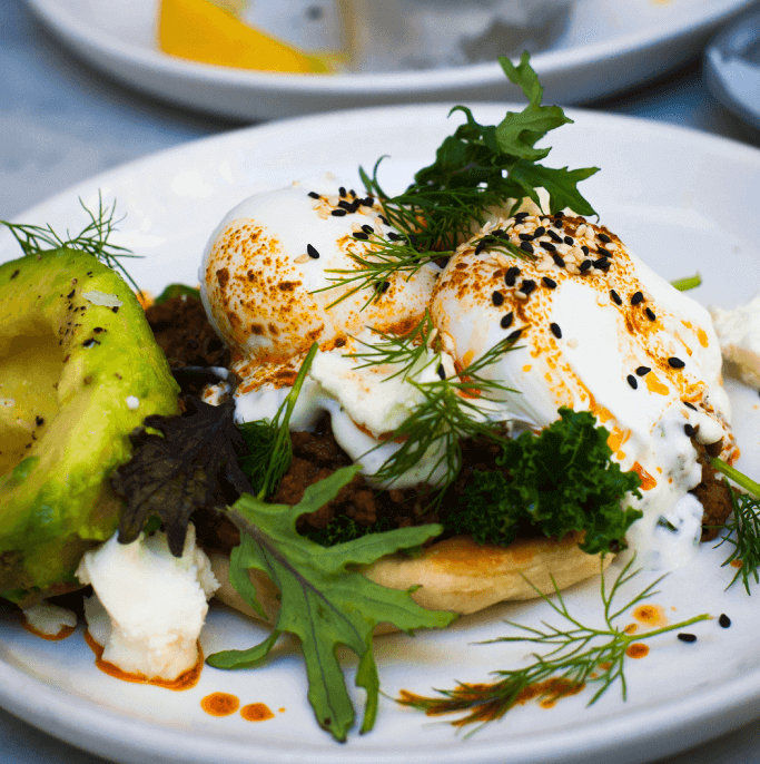 Imagen huevos con aguacate